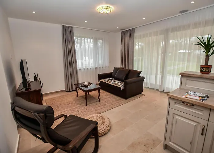 Bodrog33 Riverhouse